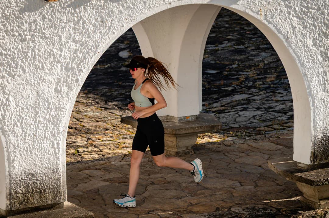 Dormir o Correr: La Clave del Bienestar y la Nutrición Equilibrada